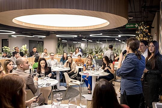 Servicio de catering corporativo La Mezzeria